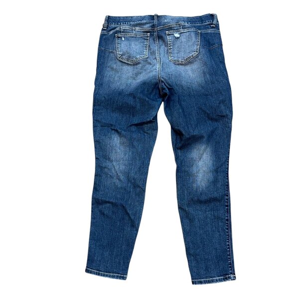 Torrid Bombshell Skinny High Rise Destructed Denim Jeans Size 16R - Picture 3 of 8